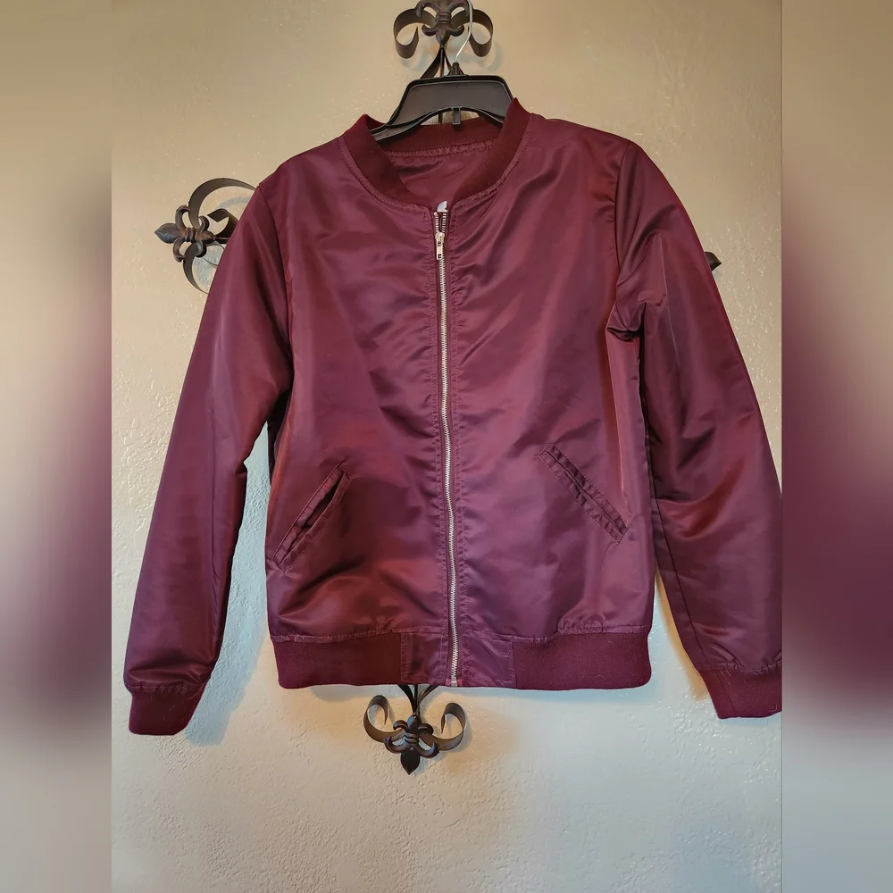 Red bomber jacket - Picture 2 of 3